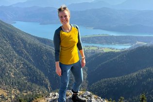 NEUE WEGE Mitarbeiterin Sarah Obels