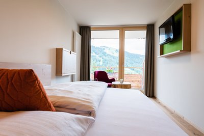 Genießen Sie den Ausblick von Ihrem Balkon von einem Einzelzimmer auf der Südseite