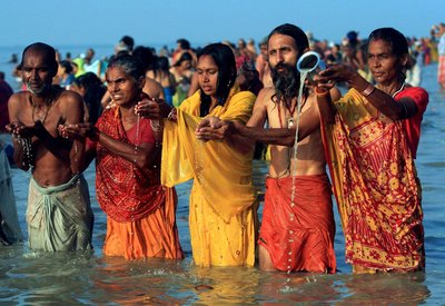 Feiernde der Kumbh Mela