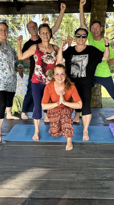 Gemeinsame Yoga Stunden auf Sri Lanka
