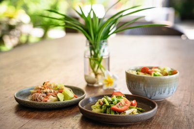 Probieren Sie das frische Essen im Samahita