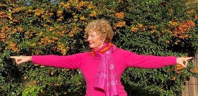 NEUE WEGE Yogalehrerin Anna Trökes