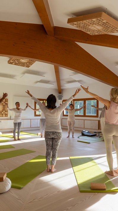 Genießen Sie die ganzheitlichen Yoagstunden