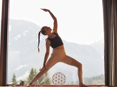Yoga üben in traumhafter Kulisse