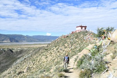 Genießen Sie die Panorama-Wanderung auf den Berg Hepori