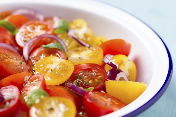 Ein Salat aus verschiedenen Tomaten