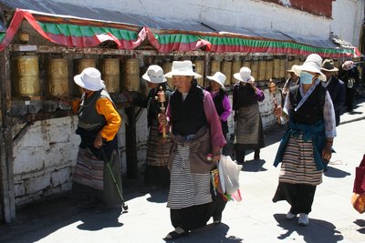 Pilgern Sie gemeinsam mit den Einwohnern von Tibet 