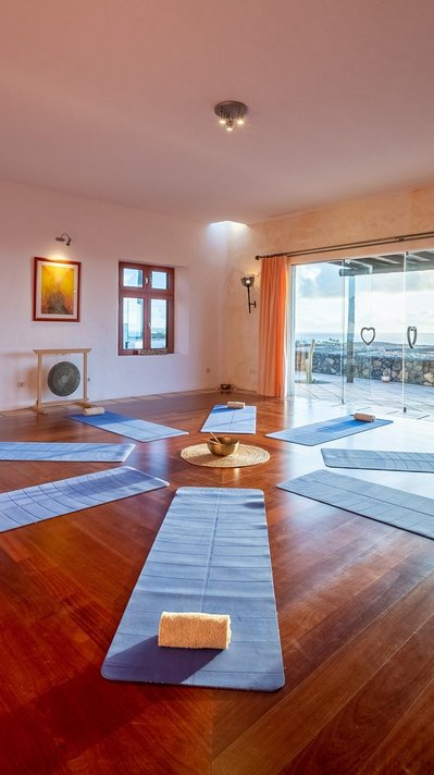 Vom Yogashala aus blicken Sie bis zum Meer