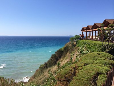 Unglaublich schöne Ausblicke von der ursprünglichen Bucht Agios Georgios Pagi 