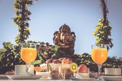 Auf Wunsch gibt es zum Frühstück auf der Finca Son Mola Vell auf Mallorca frisch gepressten Orangen-Saft aus den bekannten mallorquinischen Soller Orangen