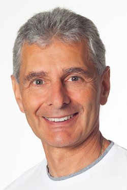 NEUE WEGE Qi Gong Lehrer Heinz Peter Steiner NEUE WEGE Qi Gong Lehrer Heinz Peter Steiner