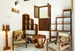 Die Frangipani Suite eingerichtet im typischen Stil Sansibars Die Frangipani Suite eingerichtet im typischen Stil Sansibars