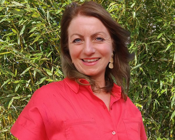 NEUE WEGE Mitarbeiterin Carmen Pfletschinger NEUE WEGE Mitarbeiterin Carmen Pfletschinger