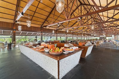 Bedienen Sie sich am reichhaltigen & leckeren Buffet