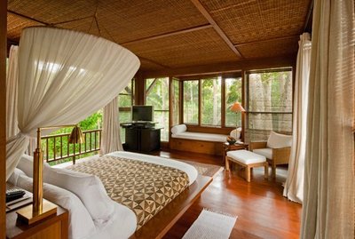 Wachen Sie mit dem Gesang der Vögel in Ihrem Zimmer im Como Shambhala am Morgen auf