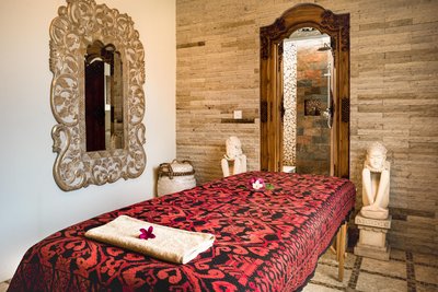Genießen Sie eine wohltuende Massage von den ausgebildeten Therapeuten des Hotels Sun Suko