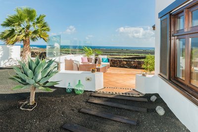 Entspannen Sie auf der Terrasse vor dem Seminarraum