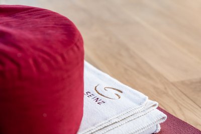 Yoga üben mit der hochwertigen Ausstattung im SEINZ