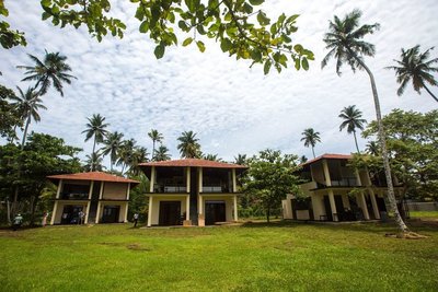 Die Sea View Villas schmiegen sich sanft in die grüne Landschaft Sri Lankas