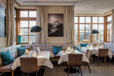 Das moderne Restaurant mit stilvollem Ambiente