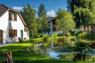 Der grüne Garten des Hotel Gasthof Saalerwirt eignet sich perfekt für ruhige Momente in Südtirol 