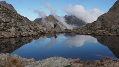 Die ligurischen Alpen bieten ein faszinierendes Bergpanorama