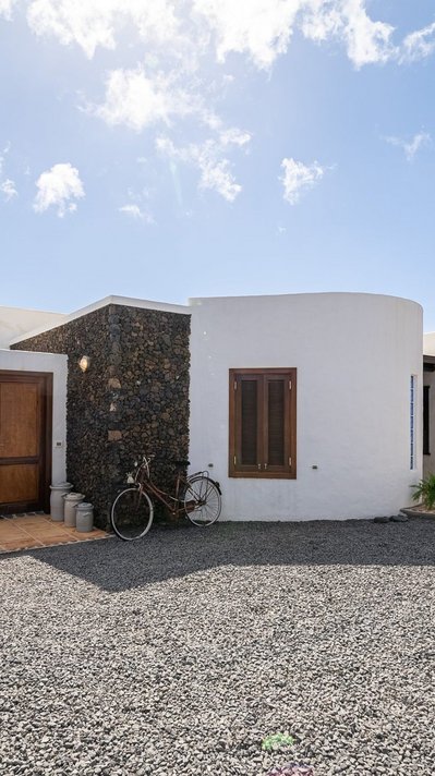 Der Eingang zum Seminarzentrum Namasté