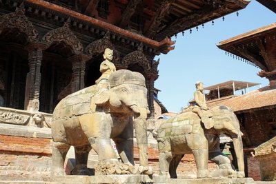 Elefanten Statuen am Patan Durbar Square