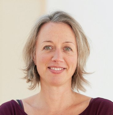 NEUE WEGE Yogalehrerin Anika Landers NEUE WEGE Yogalehrerin Anika Landers