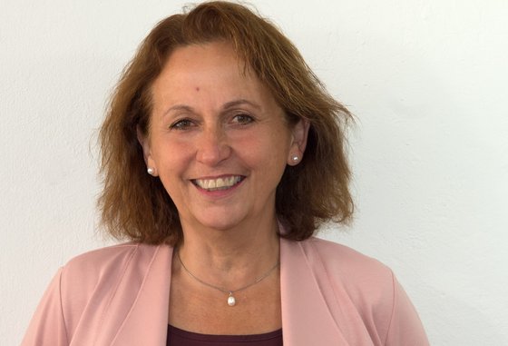 Yogalehrerin NEUE WEGE Brigitte Heilmaier Yogalehrerin NEUE WEGE Brigitte Heilmaier