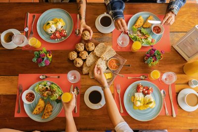Genießen Sie ein leckeres Frühstück welches frisch für Sie zubereitet wird