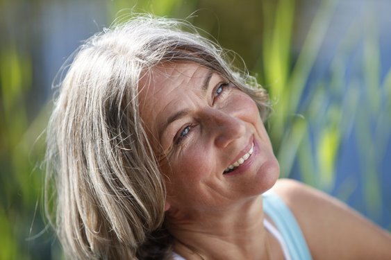NEUE WEGE Yogalehrerin Véronique Verlomme-Fried NEUE WEGE Yogalehrerin Véronique Verlomme-Fried