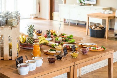 Genießen Sie das vegane oder vegetarische Buffet zum Frühstück