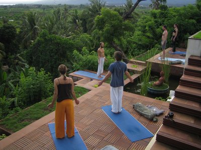 Üben Sie mit einem wunderschönen Blick Yoga im Zen Resort