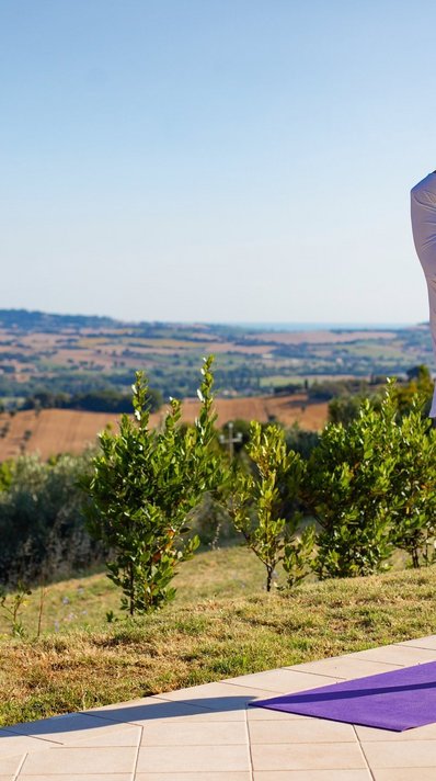 Richten Sie sich auf und genießen Sie den Ausblick während der Yoga-Einheiten