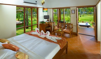 Deluxe Twin Villa Front Row