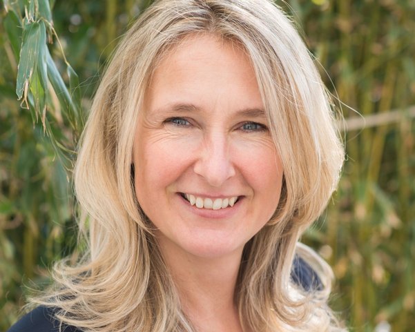 Michaela Heising berät Sie gerne persönlich unter +49 (0)2226-1588-108 Michaela Heising berät Sie gerne persönlich unter +49 (0)2226-1588-108