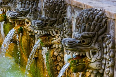 Tiefe Reinigung an der heißen Quellen erfahren