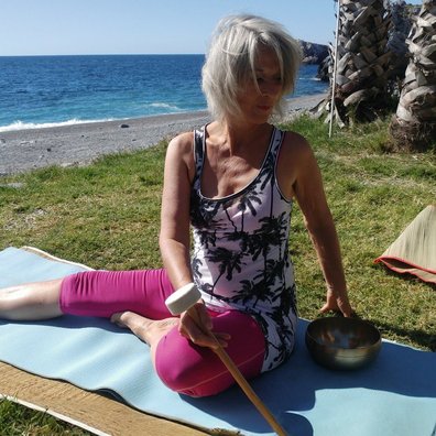 Yogalehrerin Doris Müller-Weith