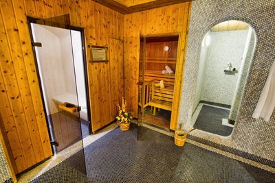 Wellness pur - Entspannen Sie sich, z.B. nach Ihren Yoga-Übungen, im Spa und genießen Sie die wohltuende und vitalisierende Wirkung der Sauna.