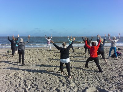 Yoga-Einheit am Strand- auf Baltrum ist das möglich!