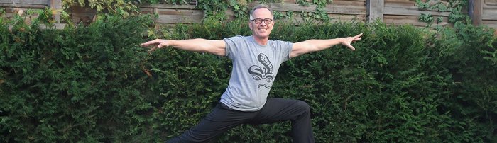 Yogalehrer Bernhard Hoppen-Leuschen