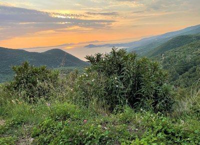 Sonnenuntergang über der Bucht von Arillas