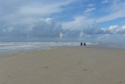 Der lange breite Sandstrand von St. Peter-Ording