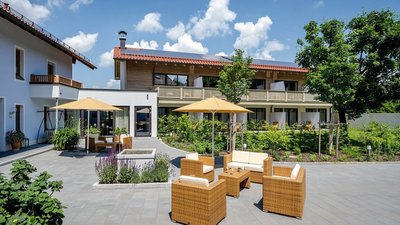Auf der Terrasse des Landhaus Tanner entspannen Auf der Terrasse des Landhaus Tanner entspannen