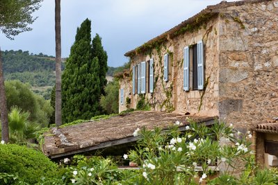Blick auf die Finca und die umliegende Landschaft