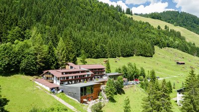 Erholen Sie sich in der idyllischen Landschaft des Allgäus im Bio-Berghotel Ifenblick