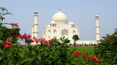 Besuchen Sie das berühmte Taj Mahal
