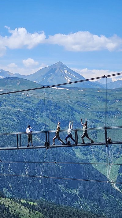 Traumhafte Ausblicke in den Bergen rund um das Hotel BLÜ