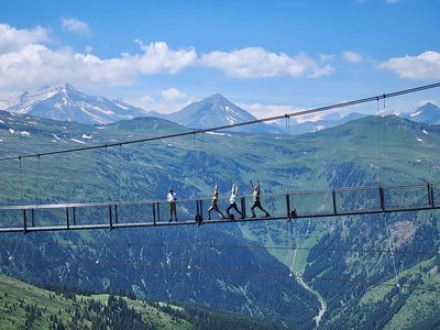 Traumhafte Ausblicke in den Bergen rund um das Hotel BLÜ